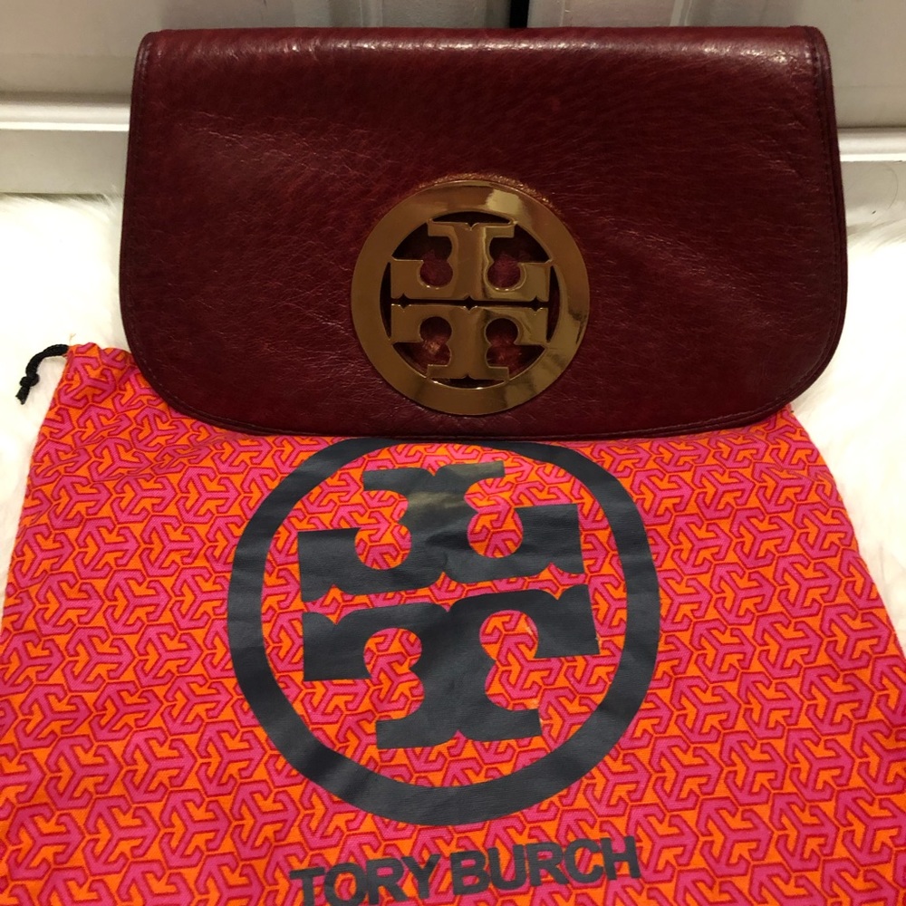 tory burch quilted clutch